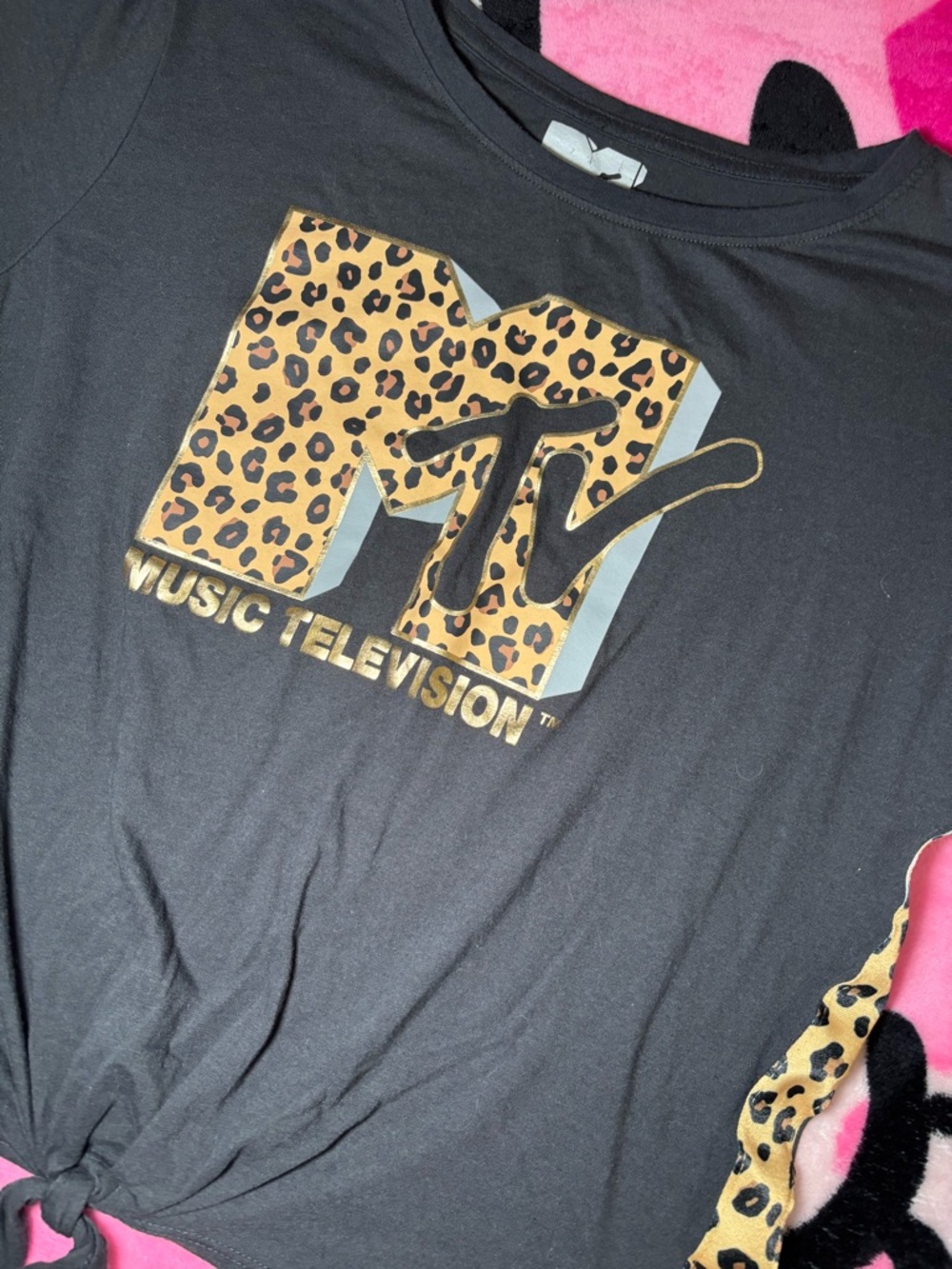 MTV Retro Leopard Print Tee - Picture 9 of 9